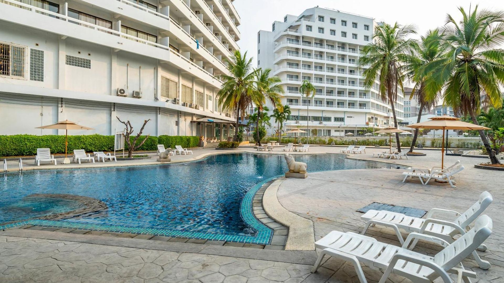 โรงแรมเวลคัม พลาซ่า โรงแรม