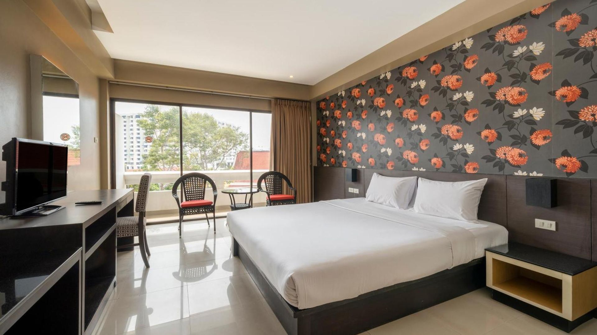 โรงแรม โรงแรมเวลคัม พลาซ่า