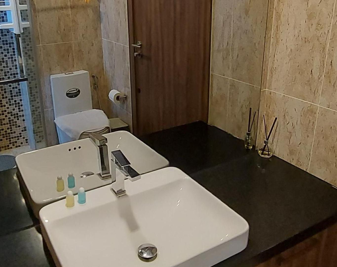 Grand Avenue - Luxury - 2 Bedroom 2 Baths - Pool-view อพาร์ทเม้น *