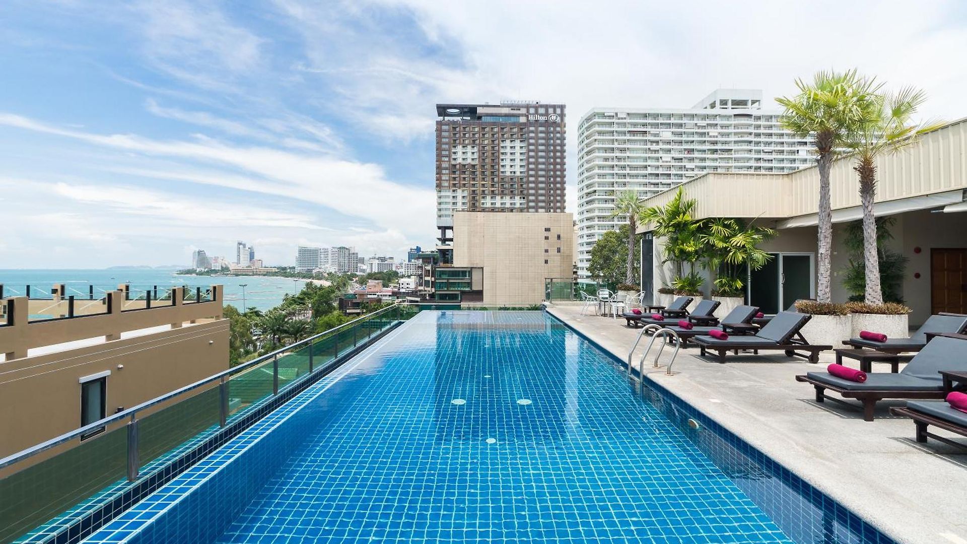 โรงแรม ซี มี สปริง ทู โฮเทล Pattaya