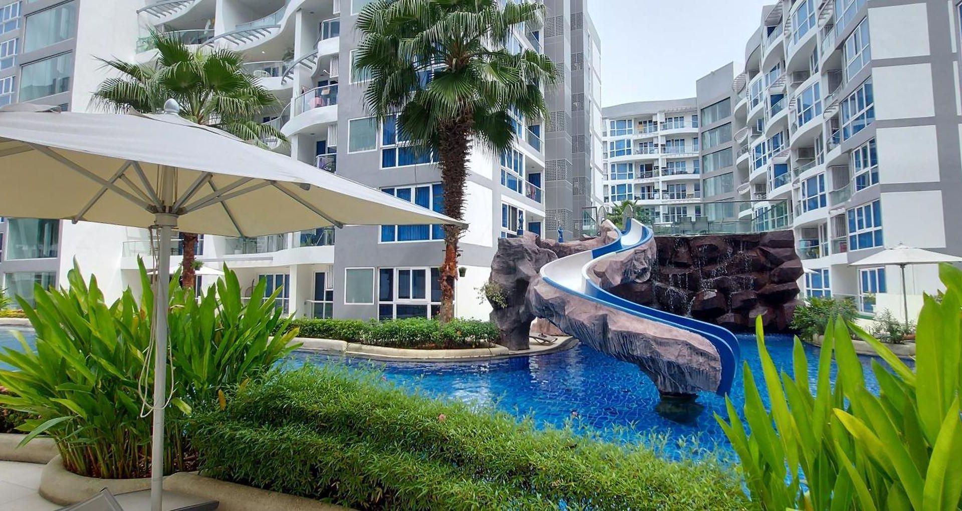 Grand Avenue - Pool-view Suite, 55sqm อพาร์ทเม้น *
