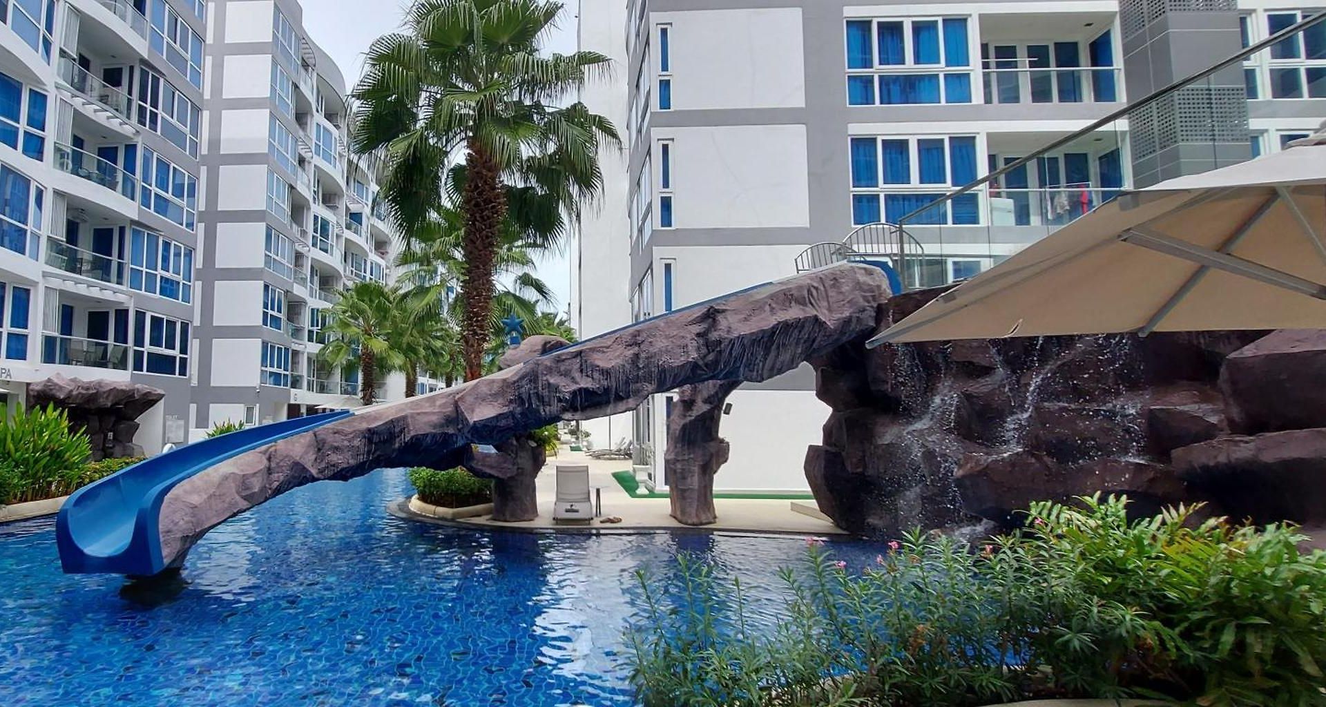 Grand Avenue - Pool-view Suite, 55sqm Pattaya