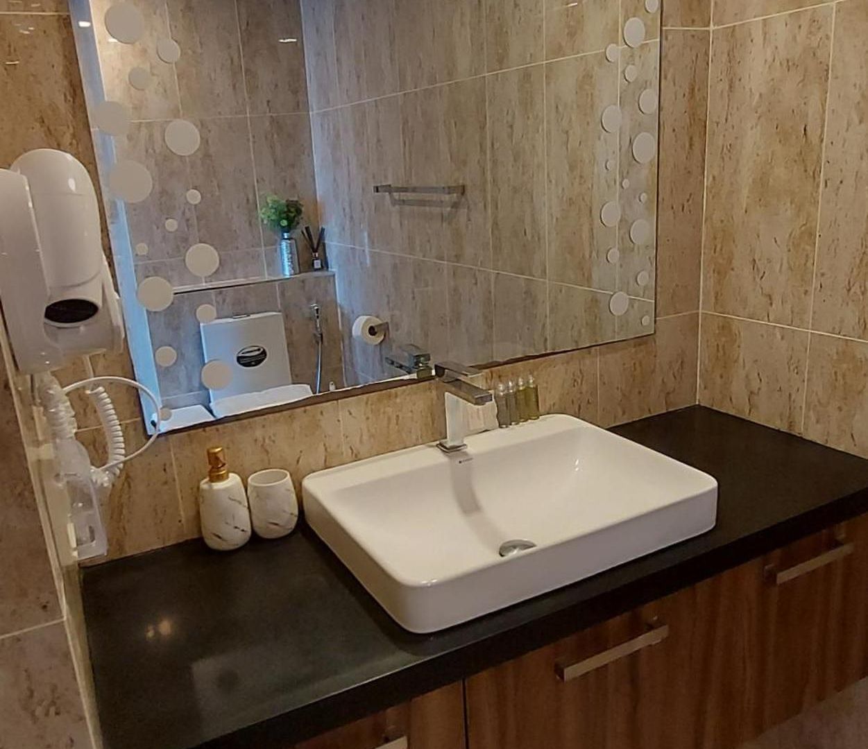 Grand Avenue - Pool-view Suite, 55sqm อพาร์ทเม้น *