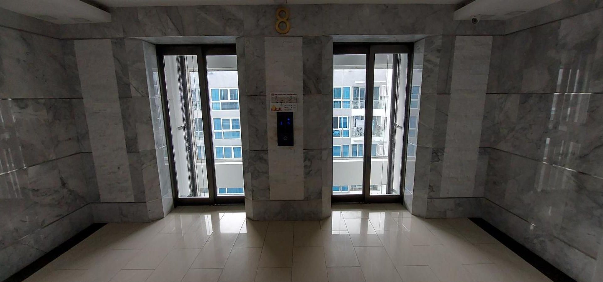 Grand Avenue - Pool-view Suite, 55sqm อพาร์ทเม้น Pattaya