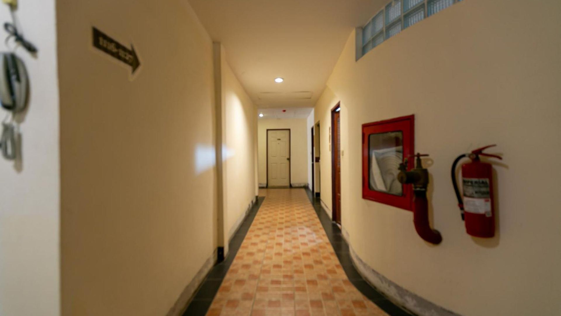 Deeden โรงแรม 3*