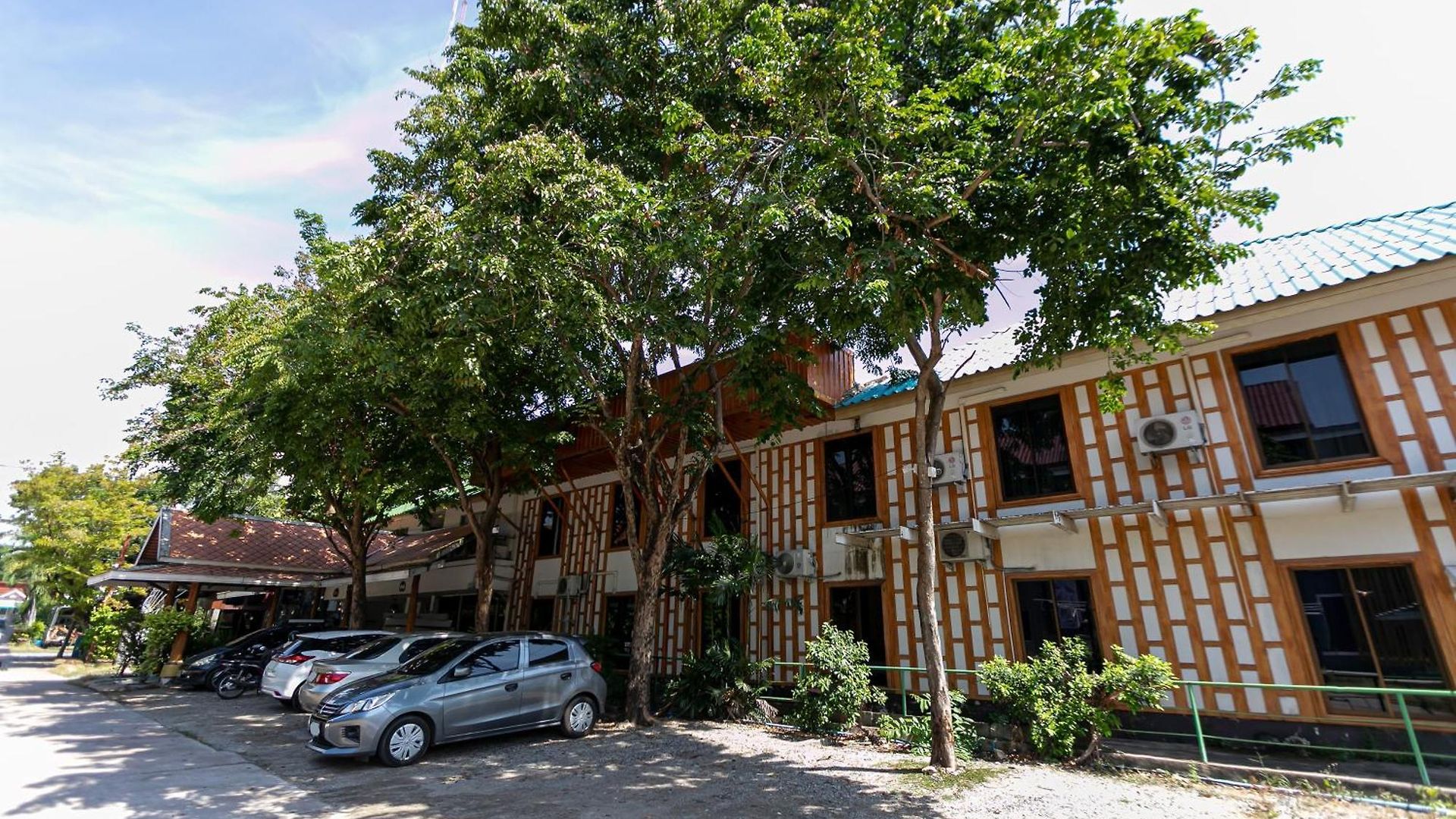 โรงแรม Deeden Pattaya