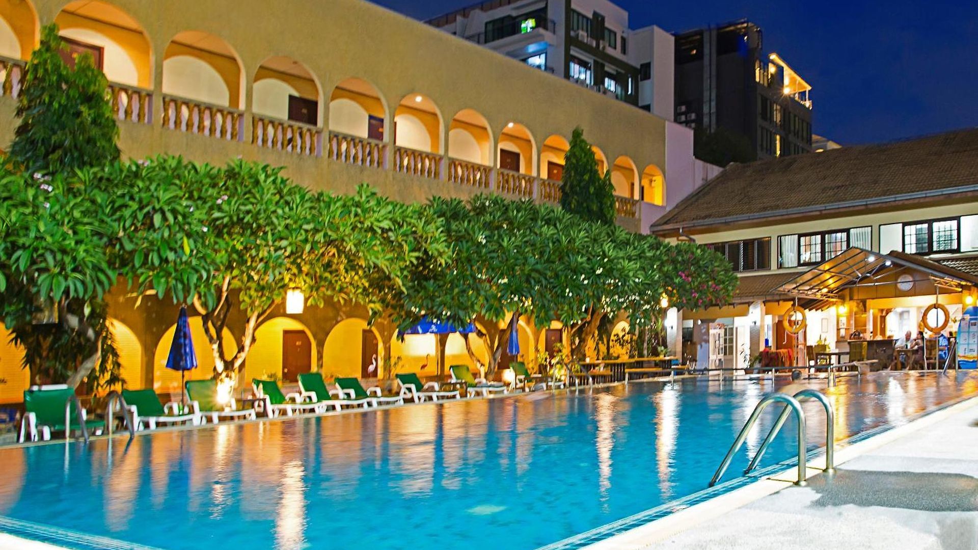 โรงแรม S Formally Sabai 3*