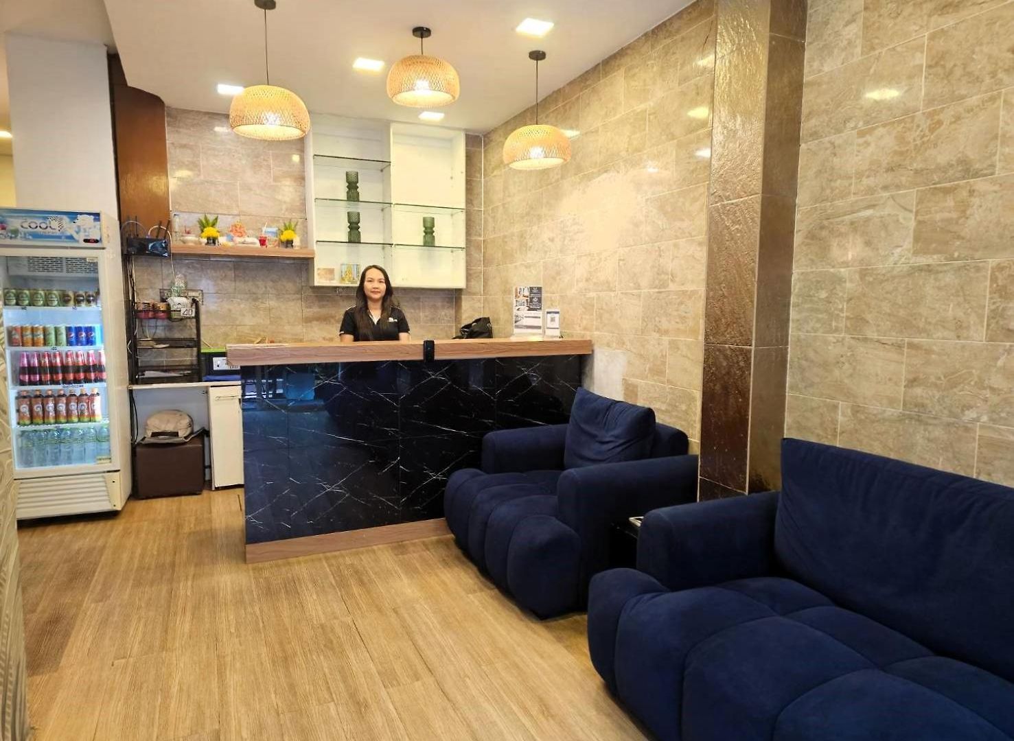 โรงแรม The Base 3*