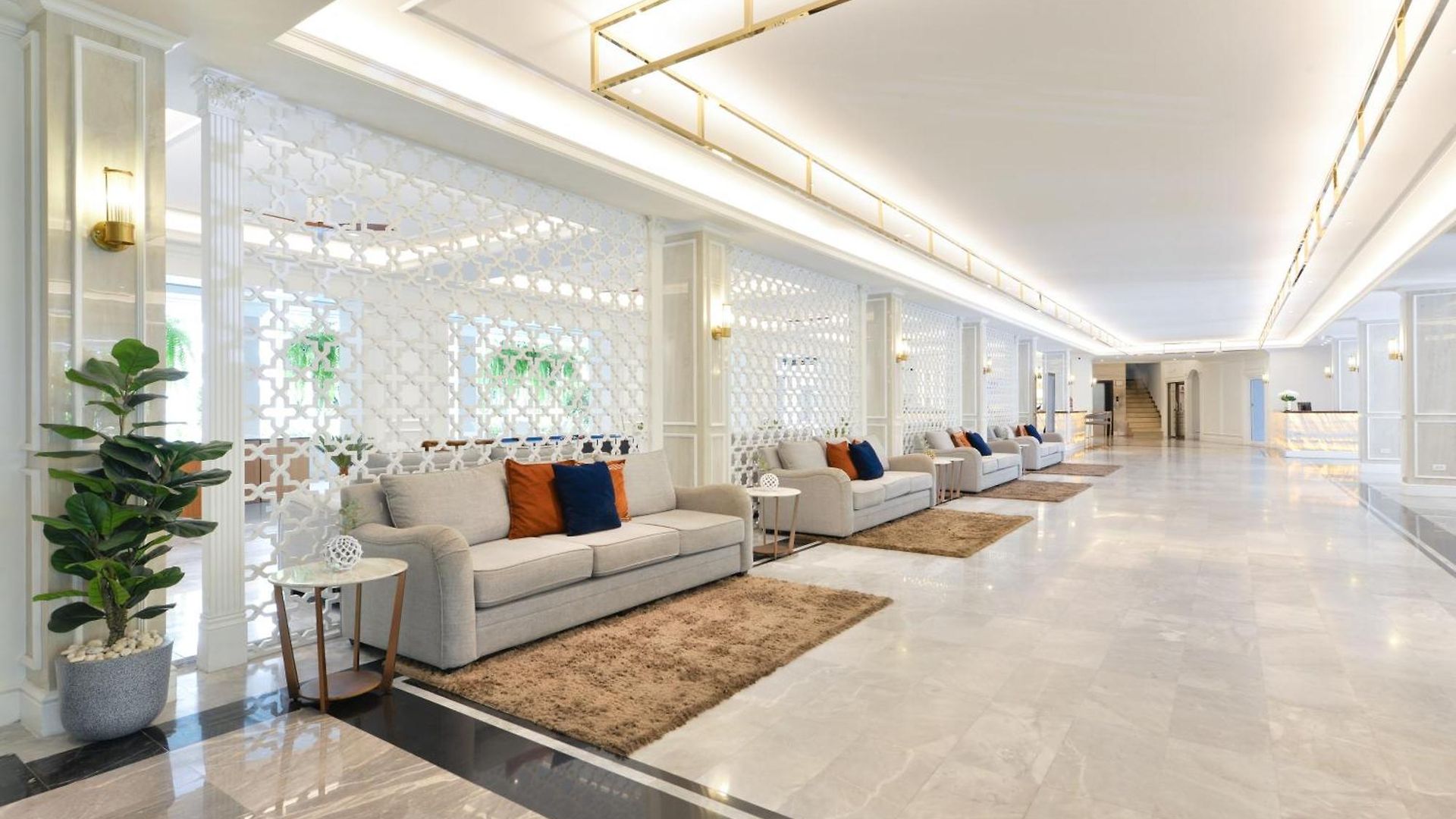 โรงแรม เดอะเบเวอร์ลีโฮเทลพัทยา Pattaya