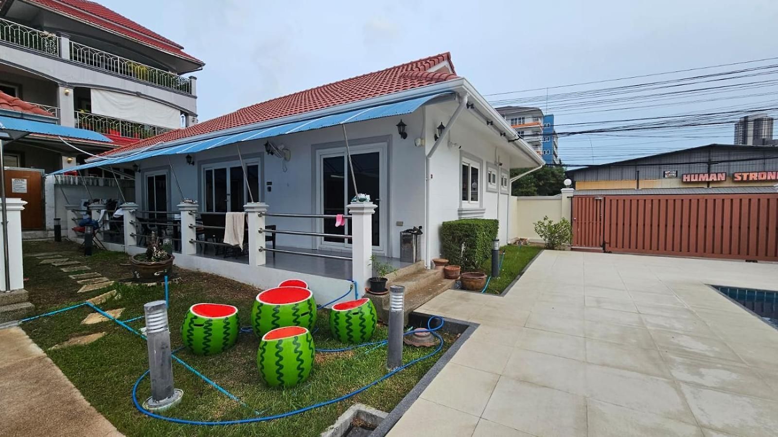 1-huge Pool, Bbq, 300m-beach, 8 Mins To Walking Street * Pattaya