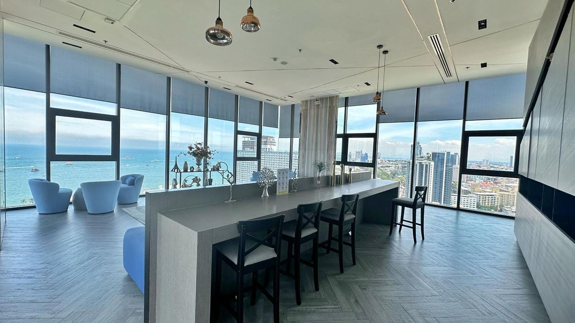 The Base By Wwc อพาร์ตโฮเทล Pattaya