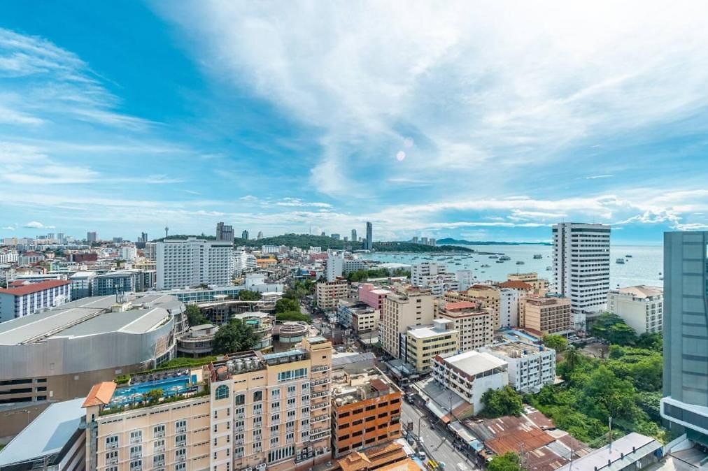The Edge Seaview อพาร์ทเม้น