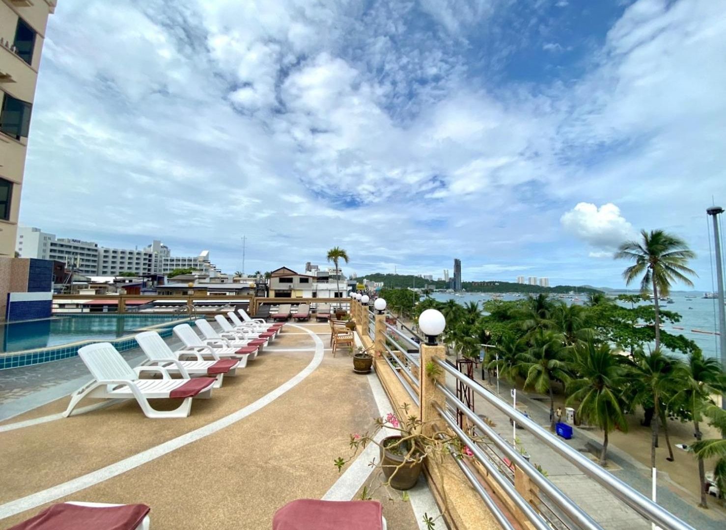 เอเอ โฮเทล พัทยา Pattaya