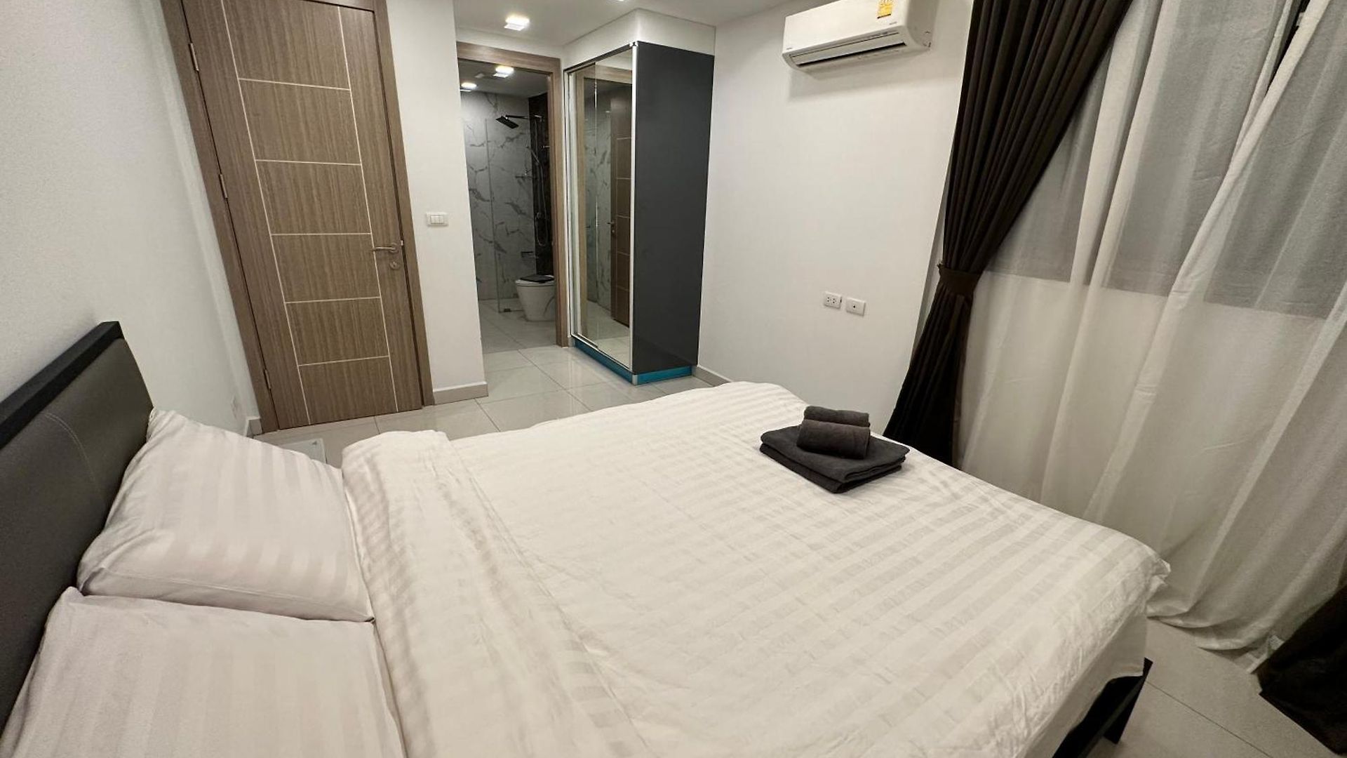Exclusive Arcadia - Amazing Pools & Gardens, Gym, Sauna, Waterfalls, Jacuzzi, Fast Internet Pattaya