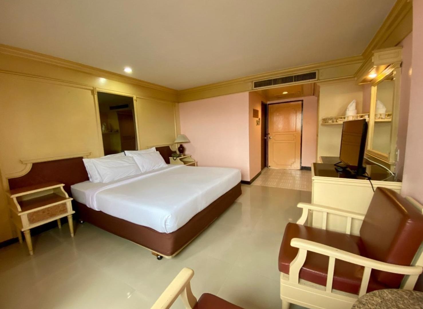 เอเอ โฮเทล พัทยา โรงแรม Pattaya