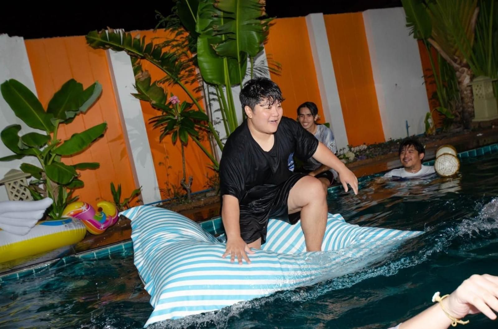 โรงแรม Rosewood Pool 1