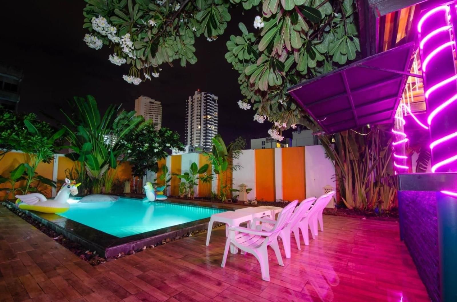 Rosewood Pool 1 โรงแรม Pattaya