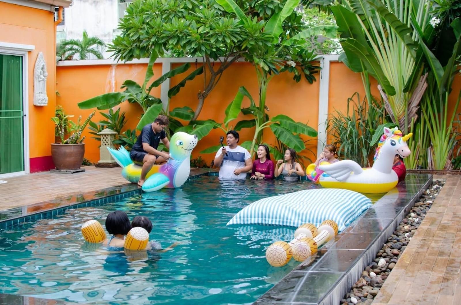 Rosewood Pool 1 โรงแรม