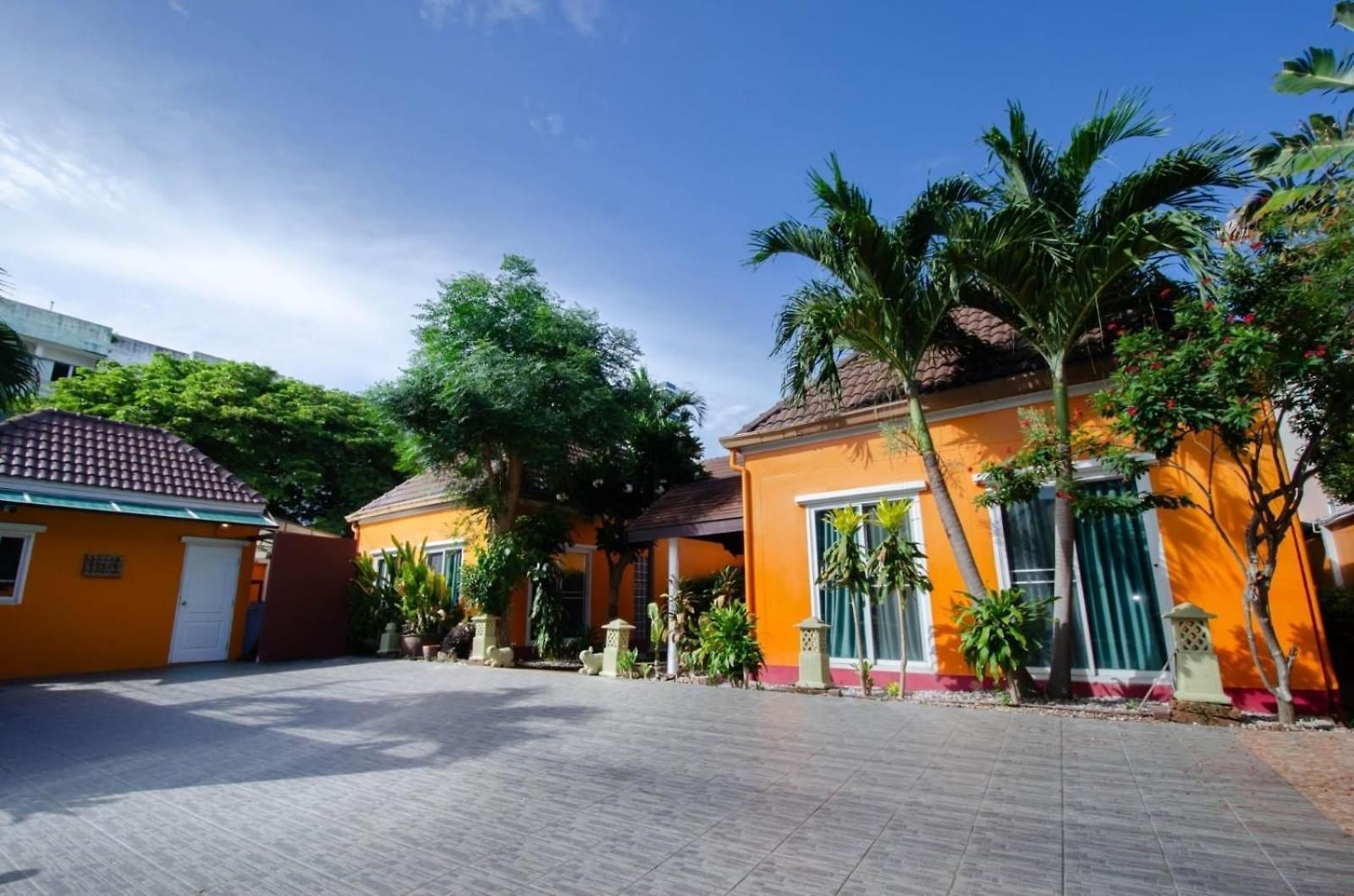 โรงแรม Rosewood Pool 1 *