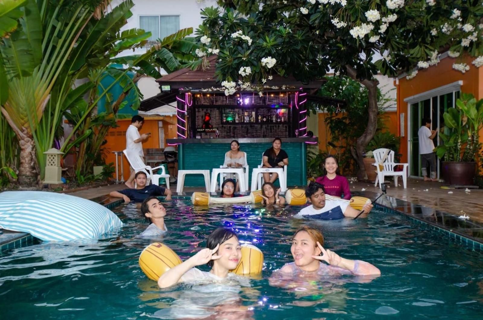 โรงแรม Rosewood Pool 1