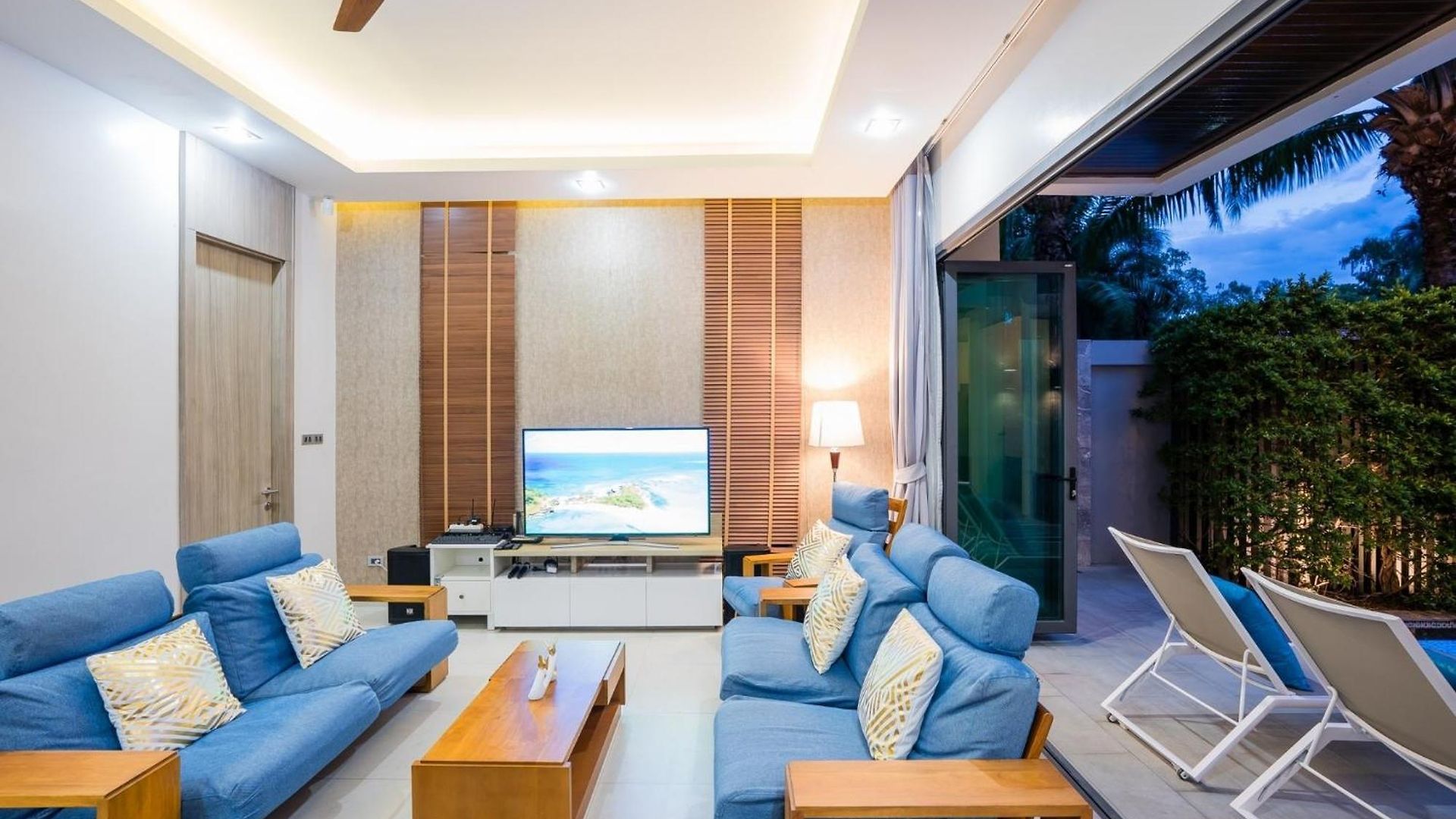 วิลล่า Hollywood Luxury Poolvilla Walking Street 4 Bedrooms *