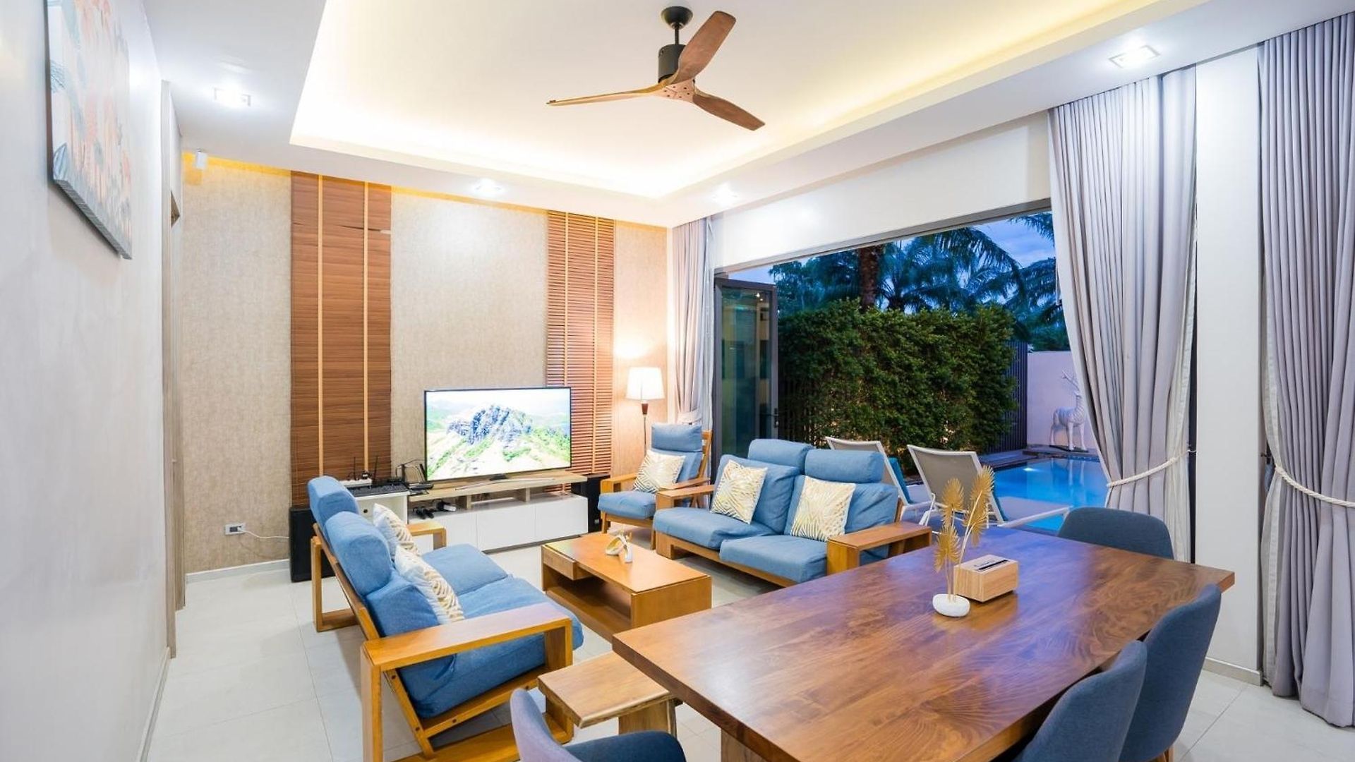 วิลล่า Hollywood Luxury Poolvilla Walking Street 4 Bedrooms Pattaya