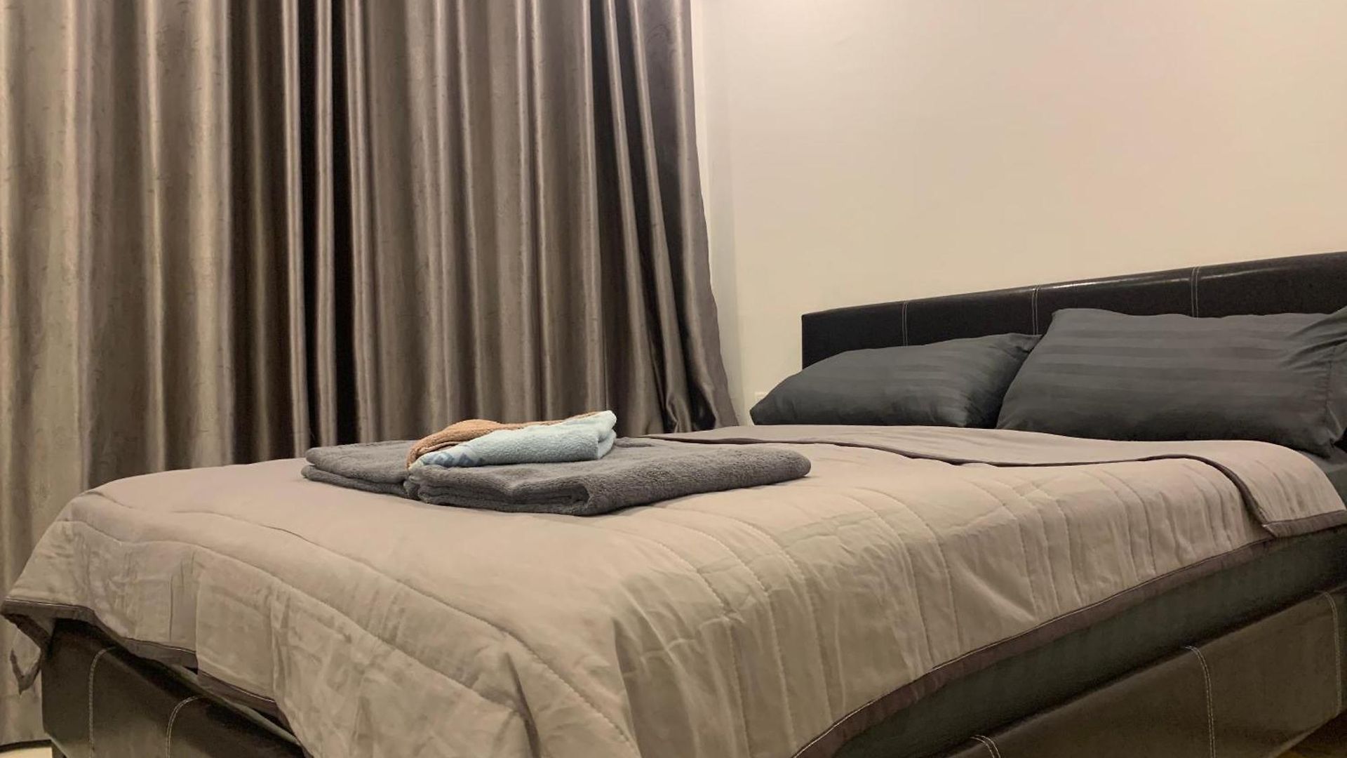 Arcadia 网红水系公寓一房 View 专业的健身房 桑拿 中心位置 交通便利 Smart Tv Wifi * Pattaya