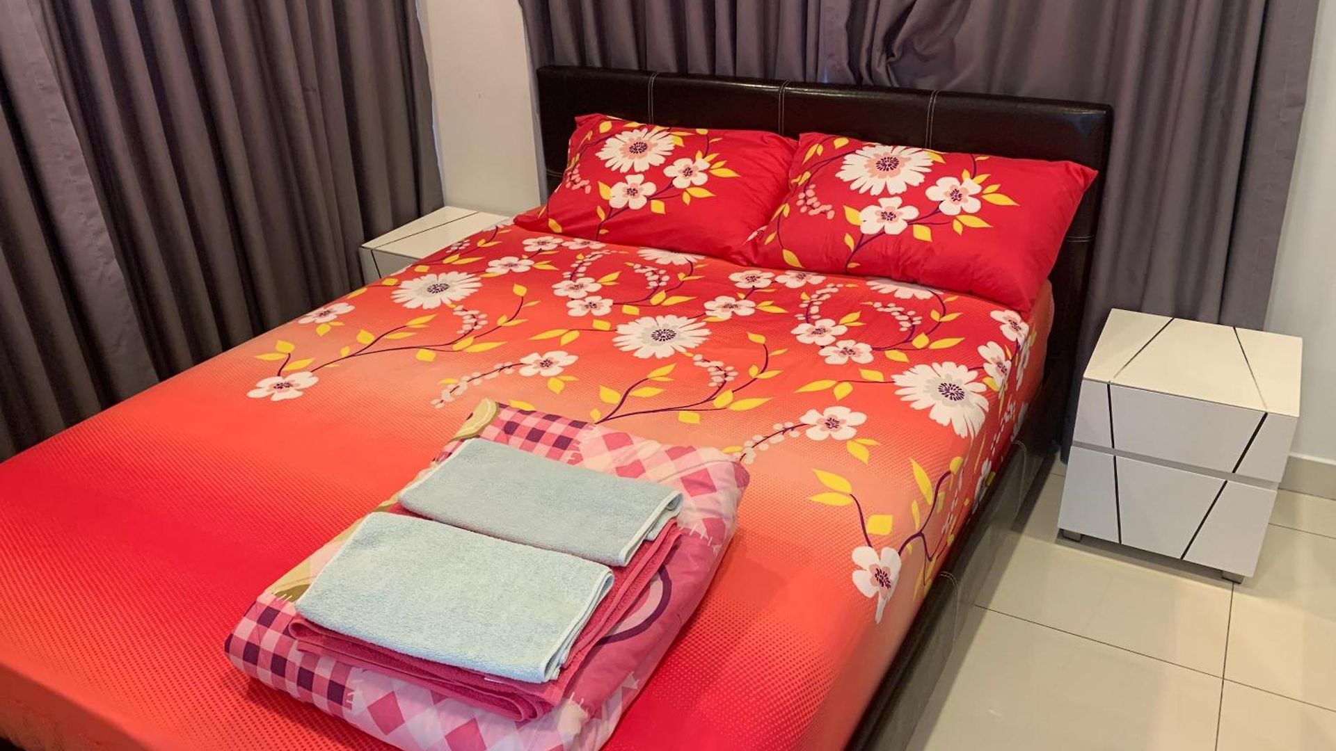 豪华两房两卫2 Bedrooms 2 Bathrooms 泳池公寓arcadia 靠近步行街 生活便利