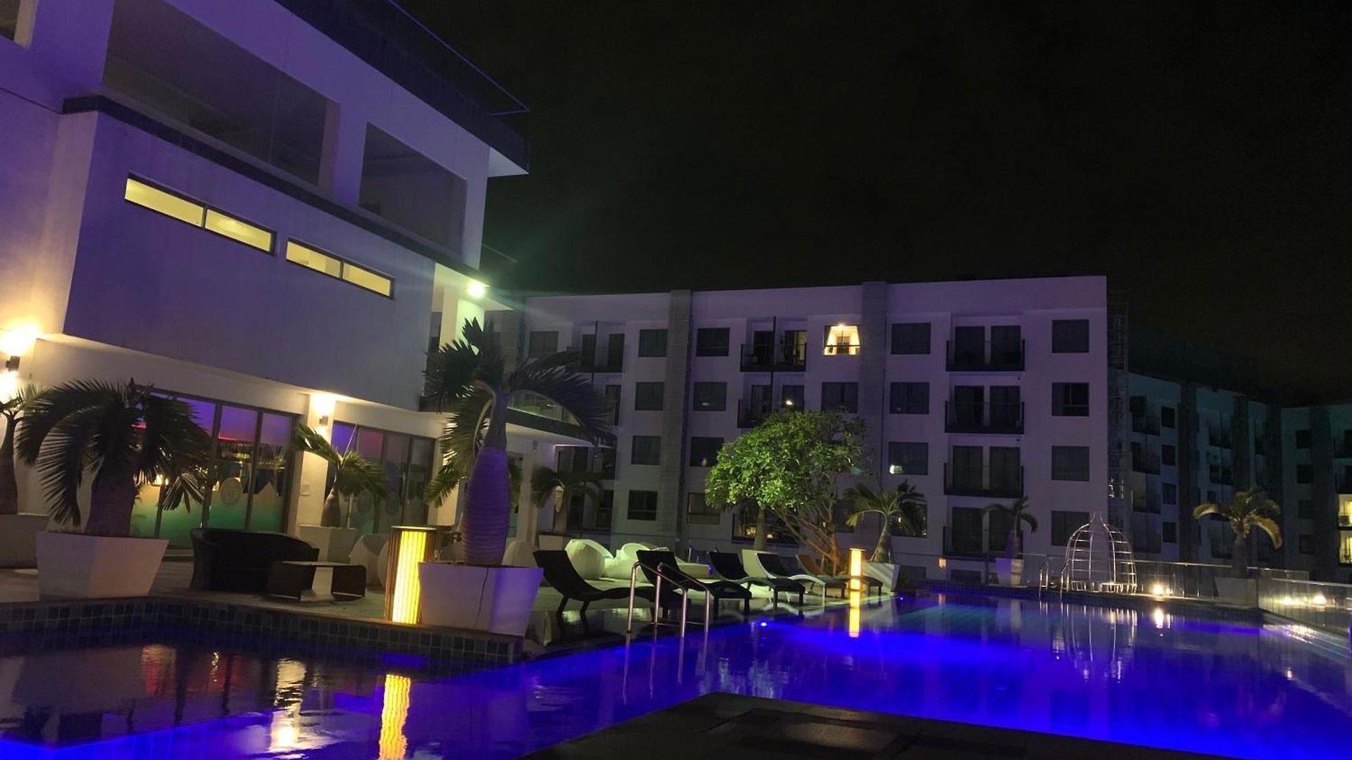 豪华两房两卫2 Bedrooms 2 Bathrooms 泳池公寓arcadia 靠近步行街 生活便利 อพาร์ทเม้น Pattaya