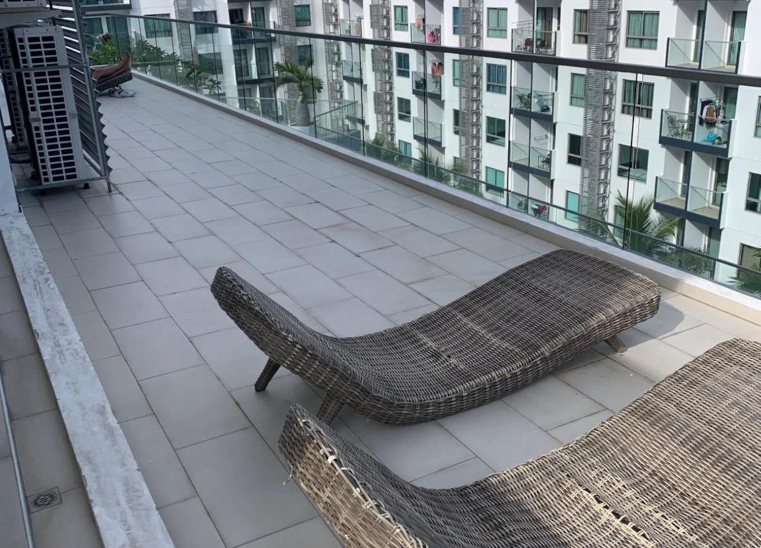 豪华两房两卫2 Bedrooms 2 Bathrooms 泳池公寓arcadia 靠近步行街 生活便利 อพาร์ทเม้น *