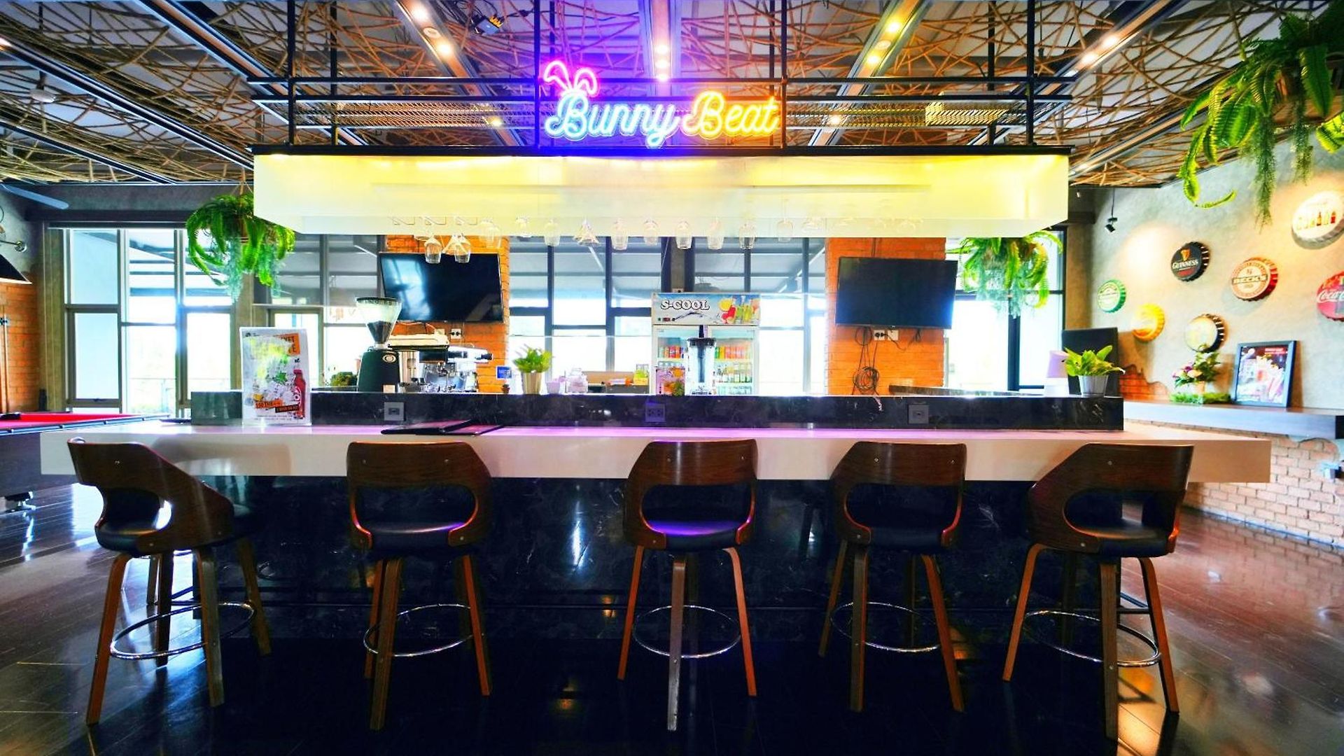 Surestay By Western T Hotel 4*