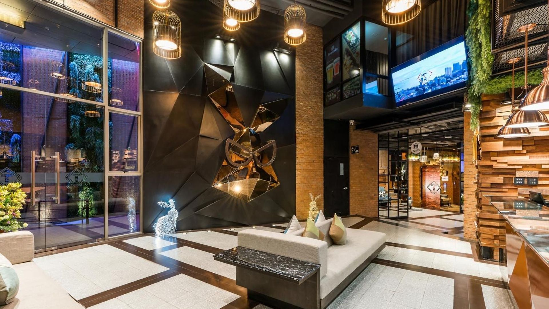 Surestay By Western T 4* Pattaya