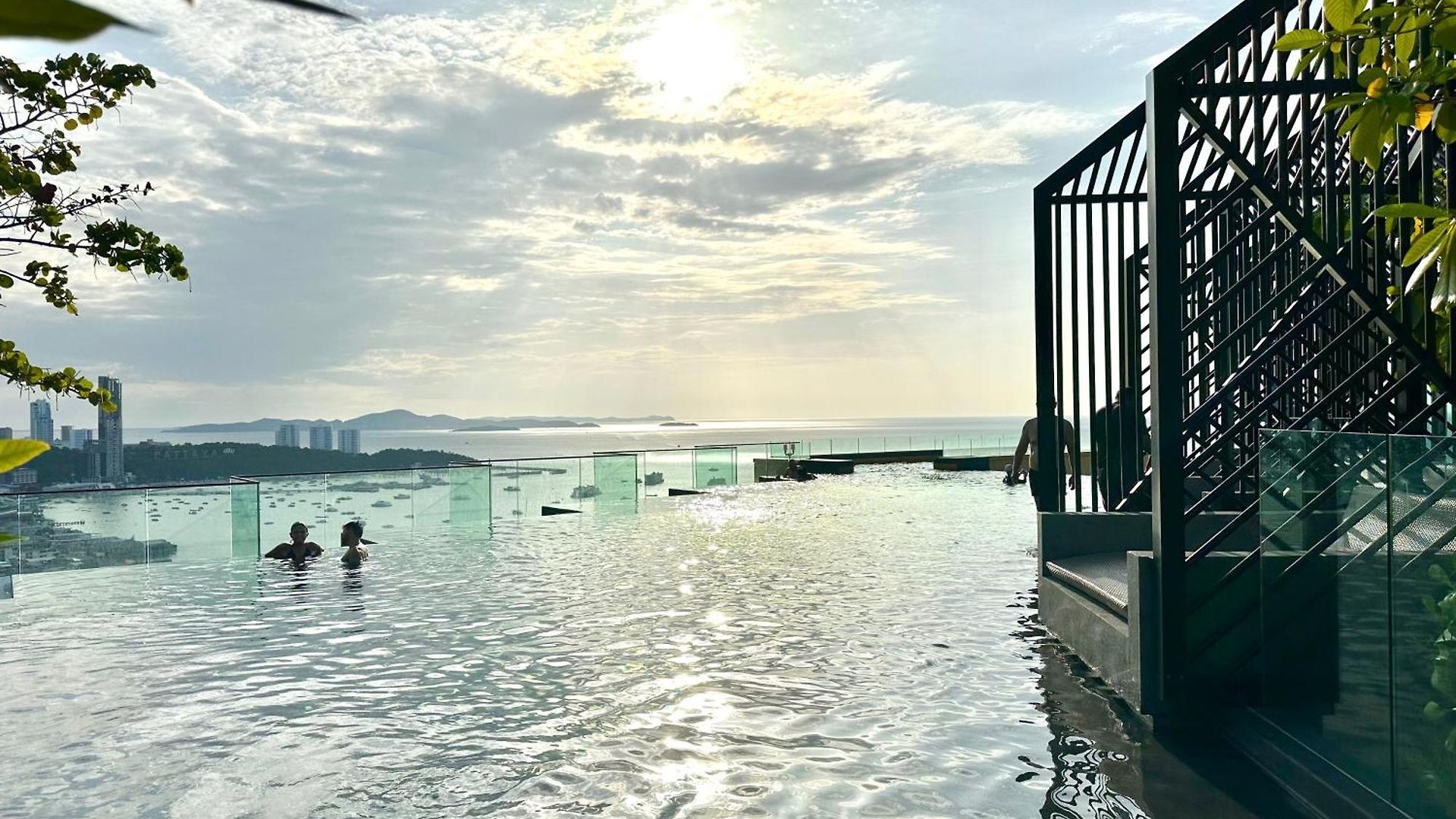 อพาร์ทเม้น The Edge By Pattaya