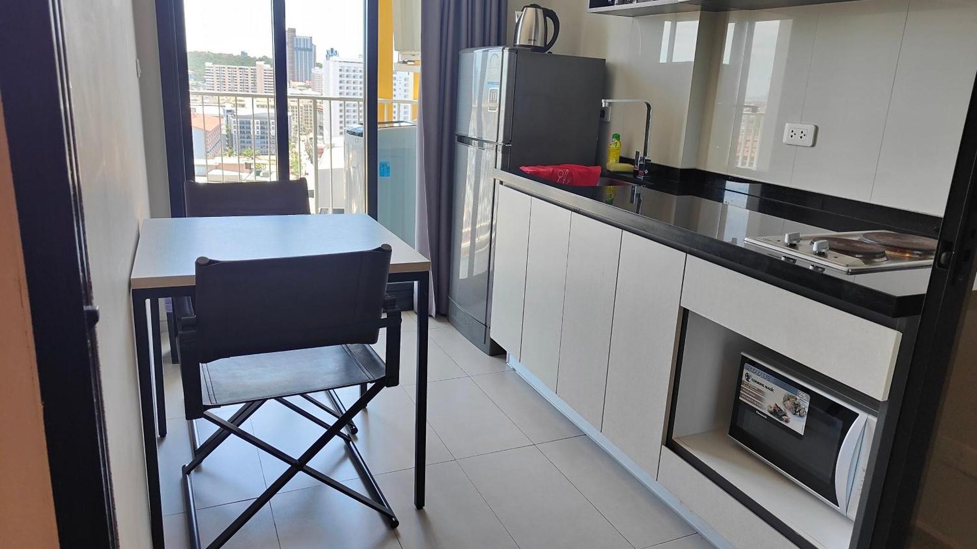 Apartment The Base Th