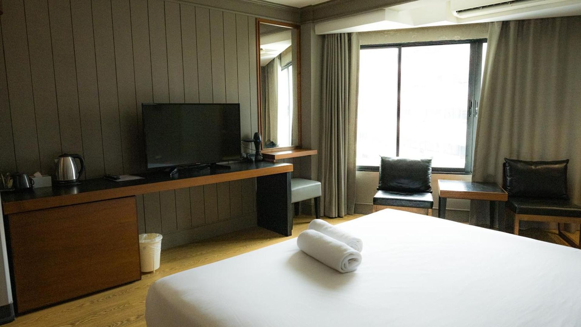 โรงแรมมารีน พลาซ่า พัทยา 3*