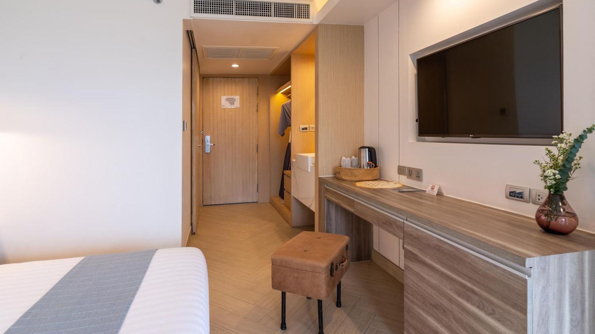 โกลเดน ทิวลิป พัทยา บีช รีสอร์ต โรงแรม