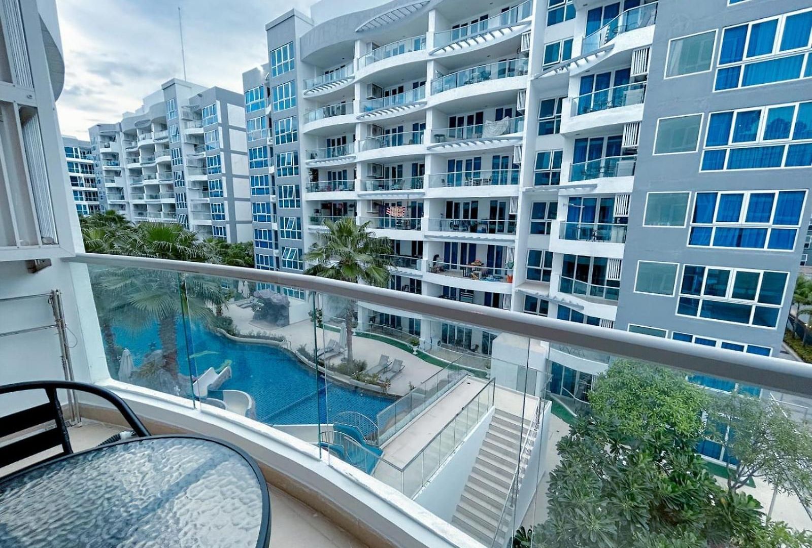 Apartment Grand Avenue Pattaya