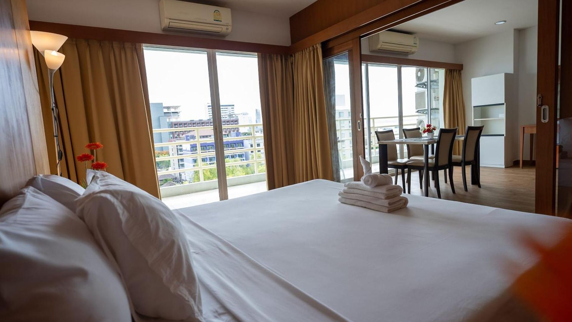 Vtsix At View Talay 6 โรงแรม 4*