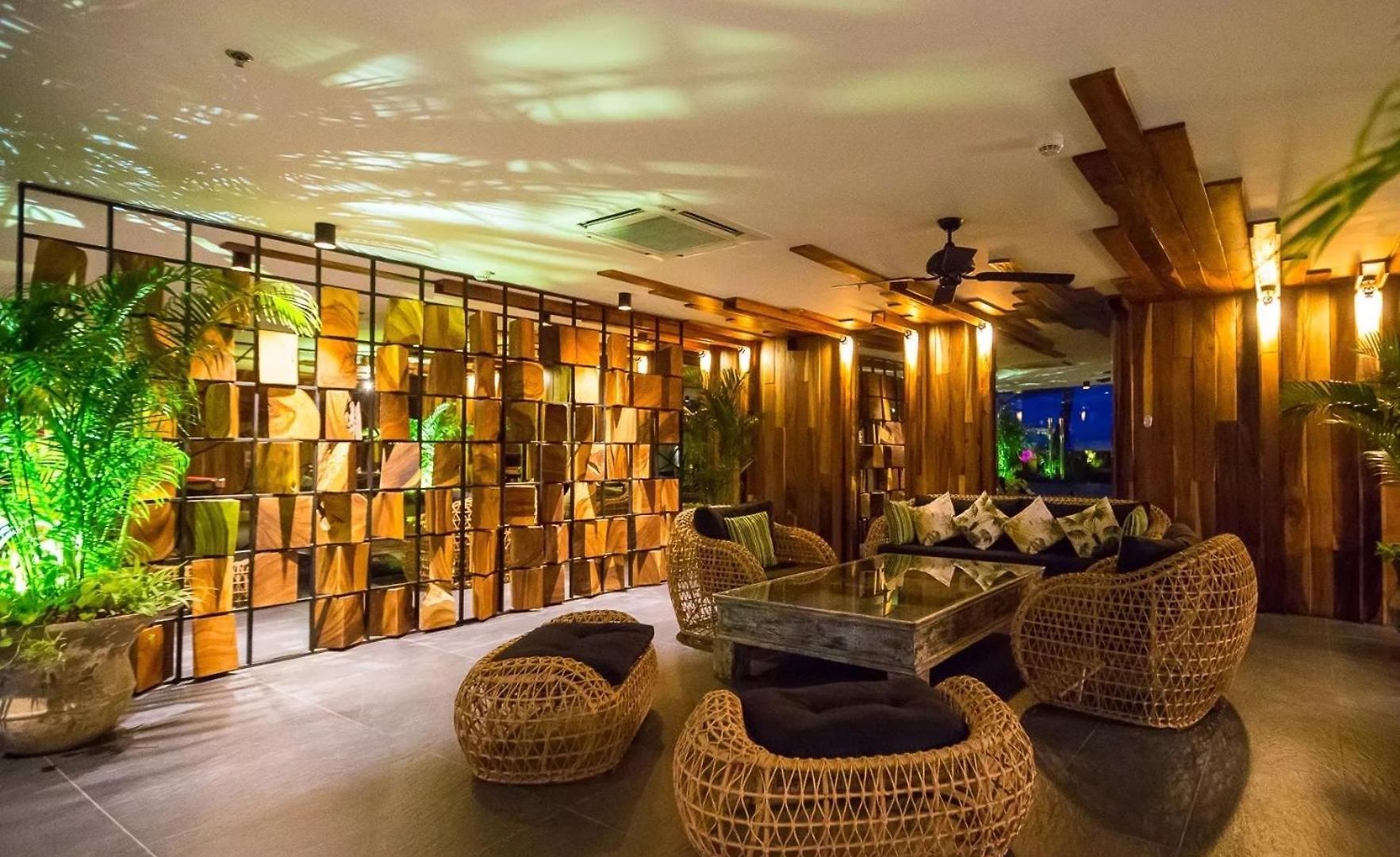 Luxurious Beachfront * Pattaya