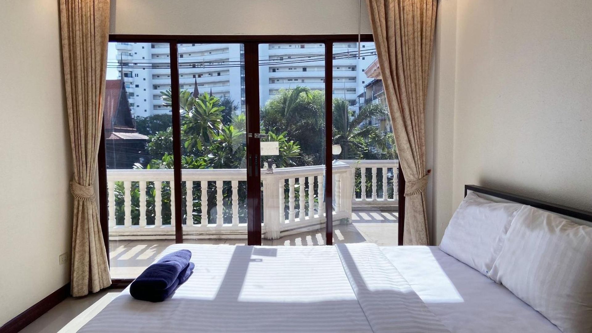 Blooming Hill Boutique โรงแรม Pattaya