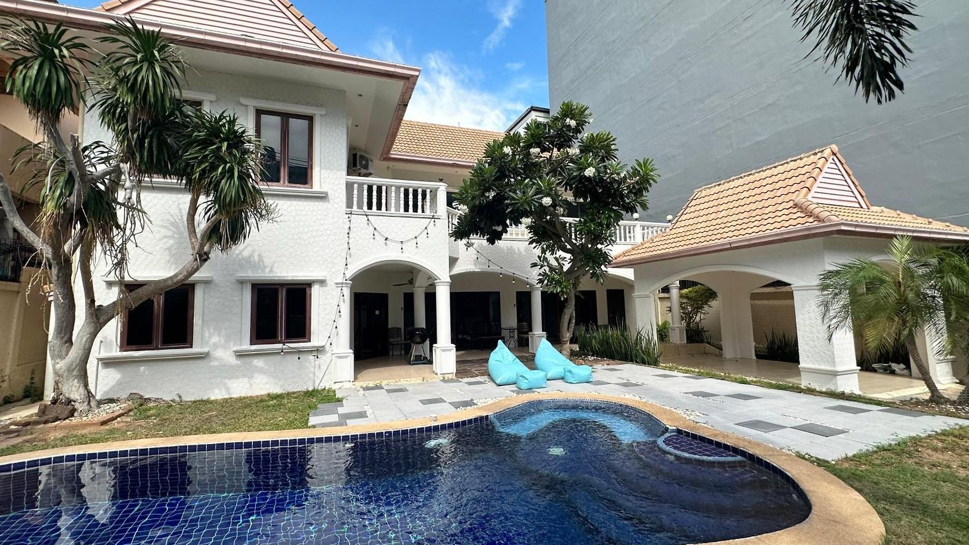 Blooming Hill Boutique 4* Pattaya