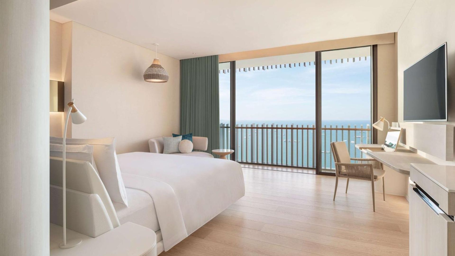 โรงแรมฮิลตัน พัทยา - Sha Extra 5* Pattaya