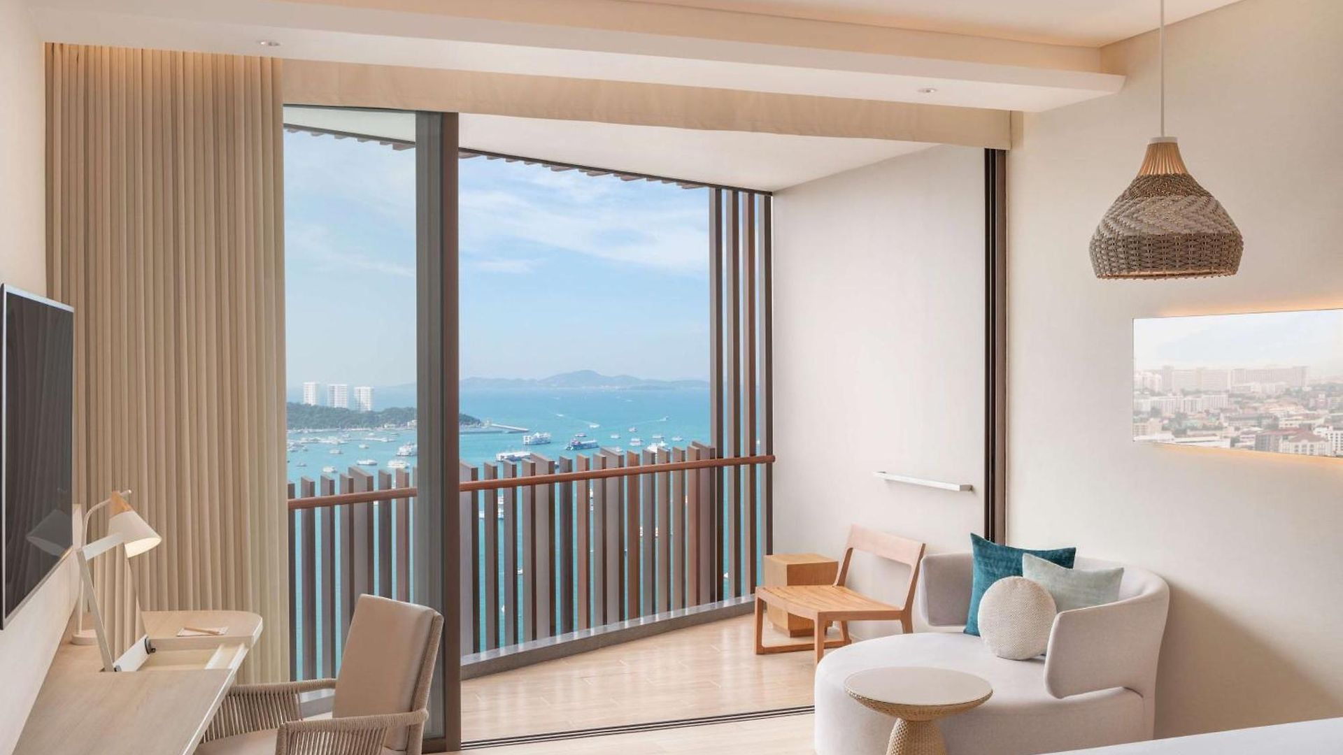 Hilton Resort 5*