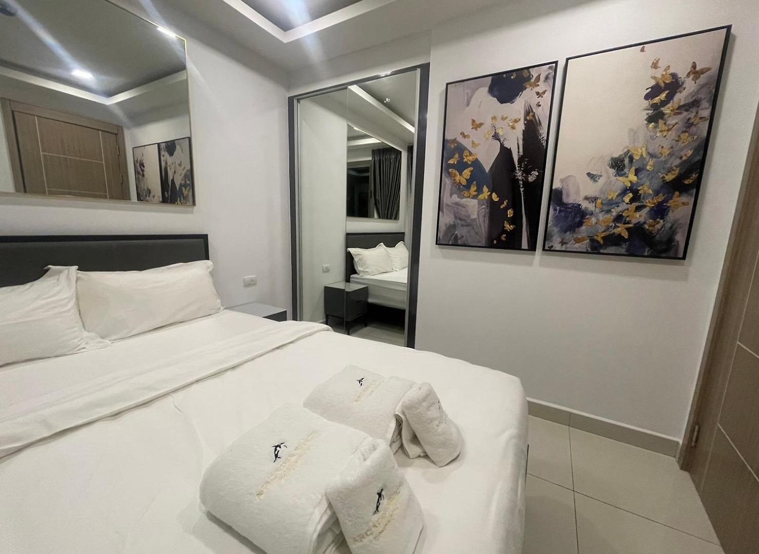 Arcadia Continental อพาร์ตโฮเทล