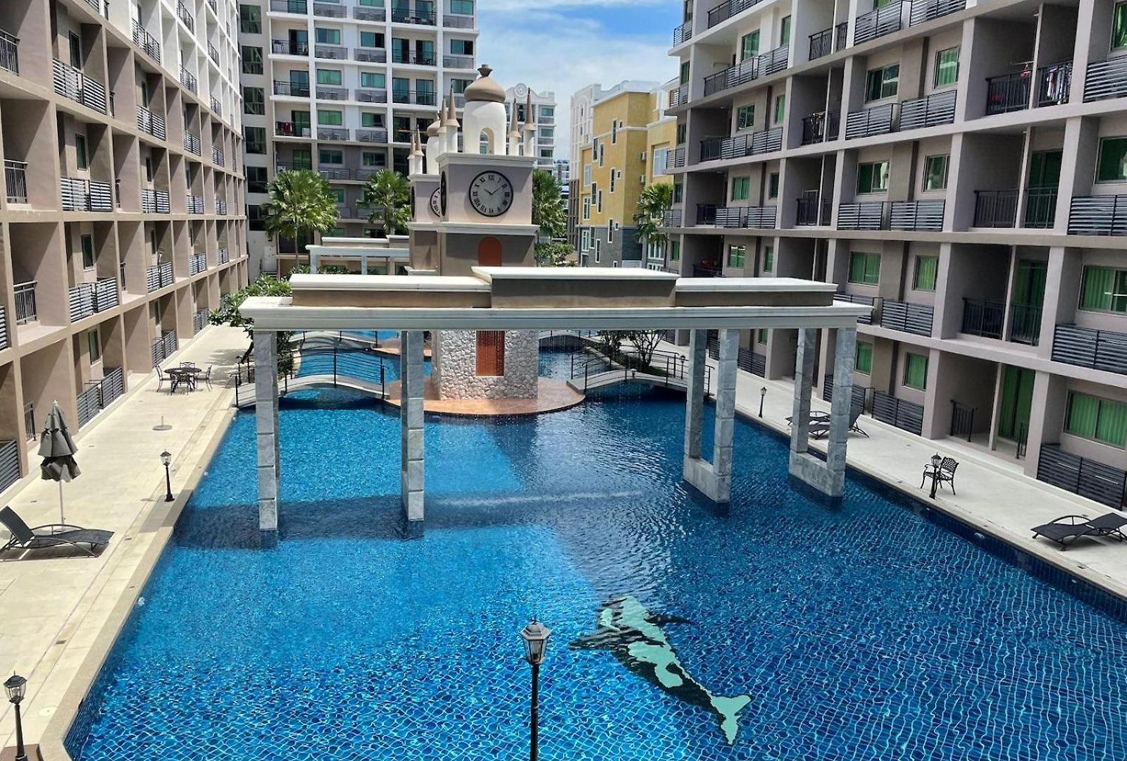 Exclusive Arcadia - Amazing Pools & Gardens, Gym, Sauna, Waterfalls, Jacuzzi, Fast Internet *