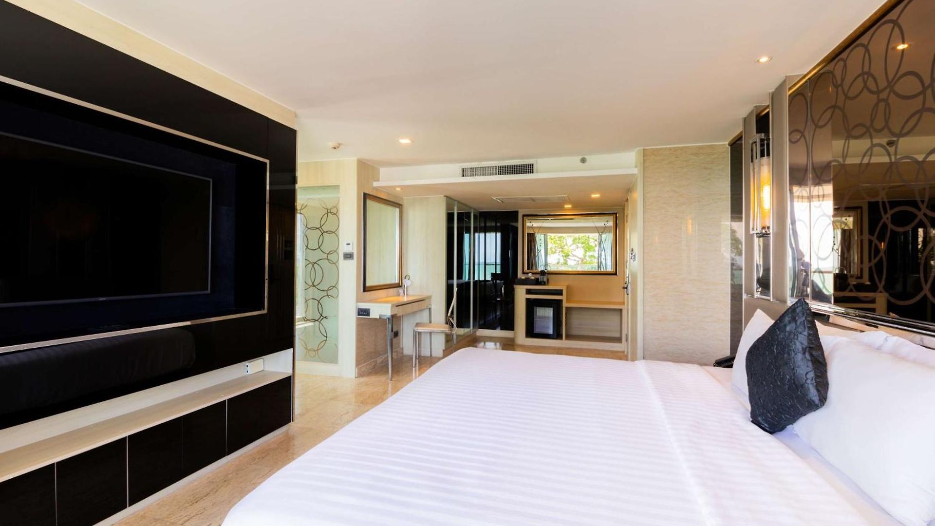 โรงแรม The Sanctuary Pattaya, Bw Signature Collection 5*