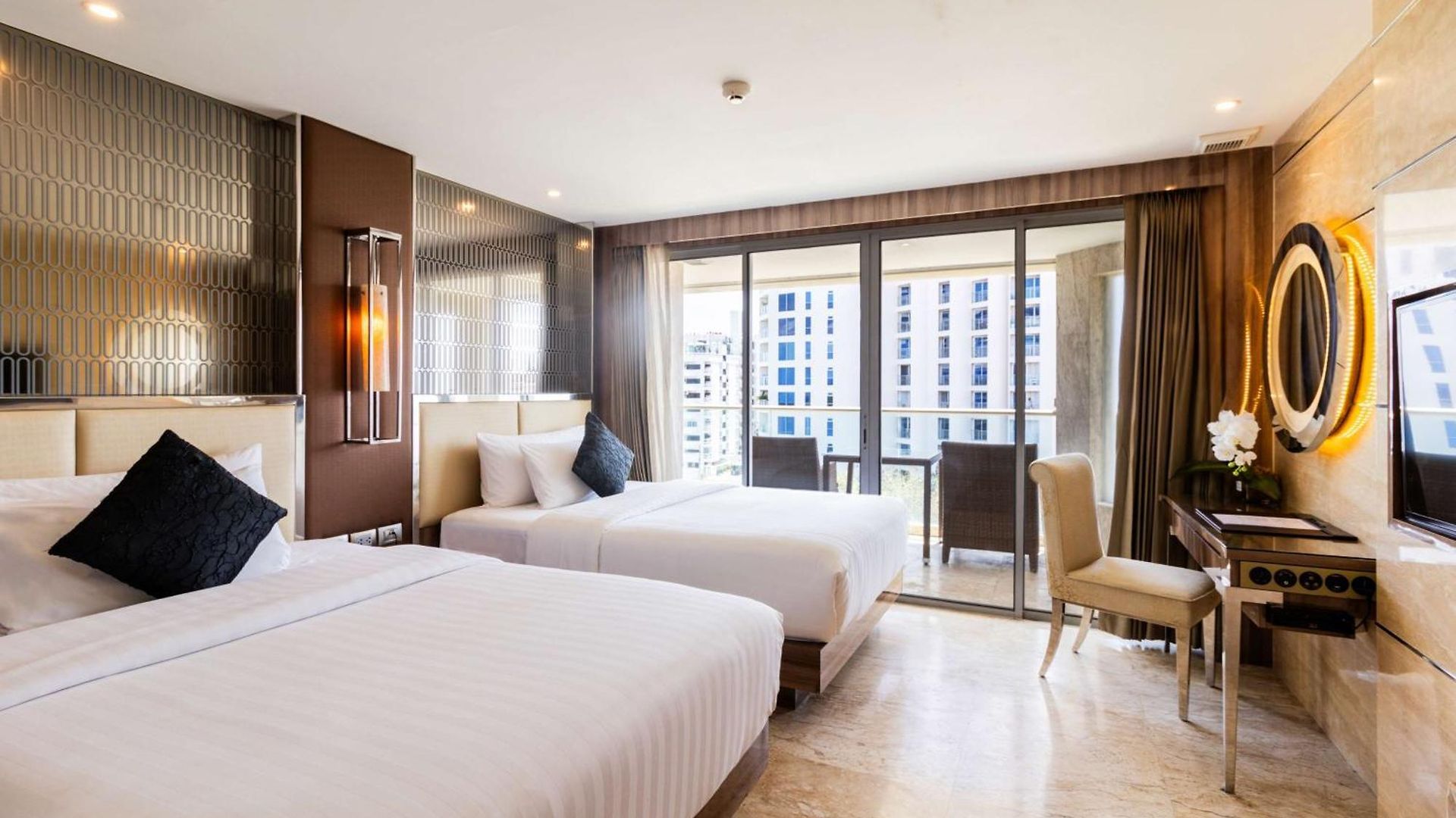 The Sanctuary Pattaya, Bw Signature Collection โรงแรม 5*