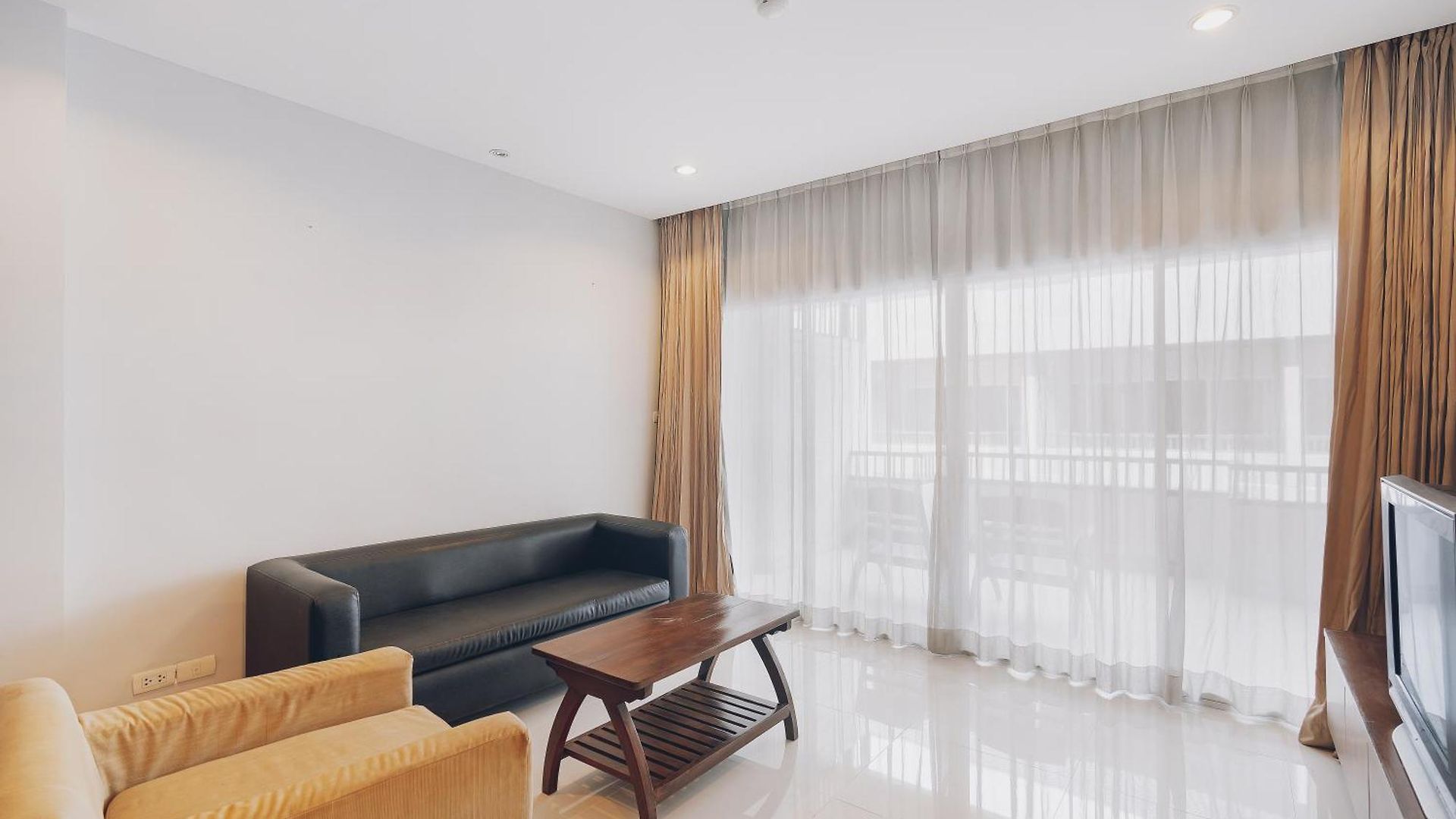 รีสอร์ท ชาโตว์เดลบูทีคเรสซิเดนท์ Pattaya