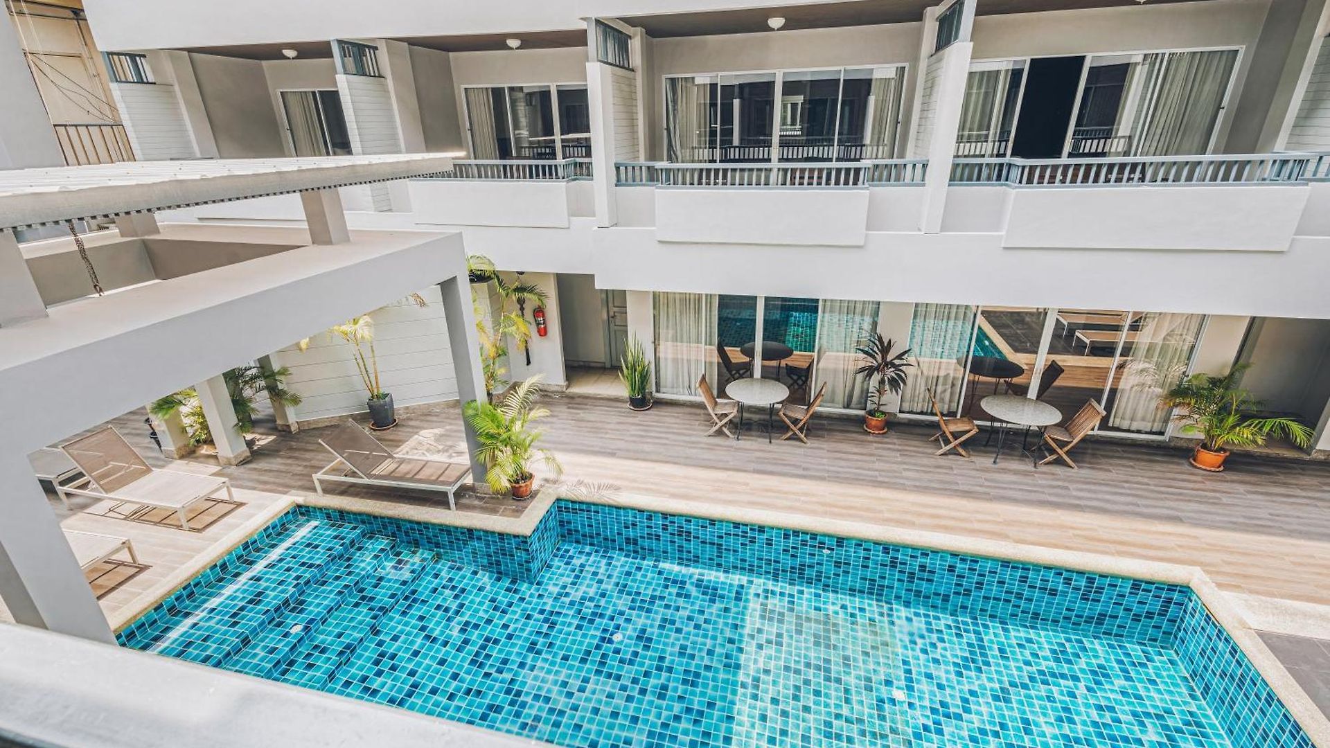 ชาโตว์เดลบูทีคเรสซิเดนท์ 3* Pattaya
