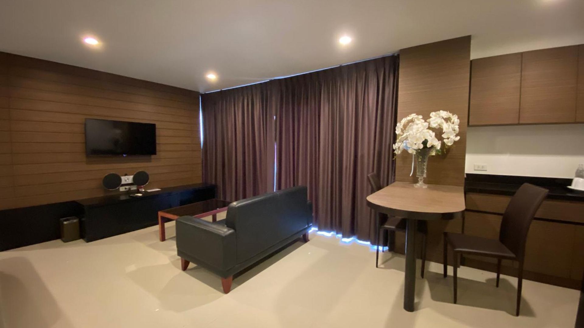 Le Vernissage By Goad Avadhess Hospitality โรงแรม